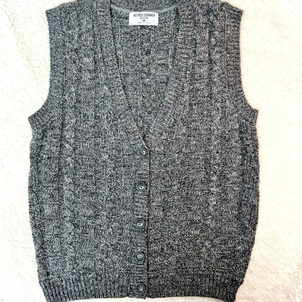 Alfred Dunner Petite Sweater Vest Size: Medium